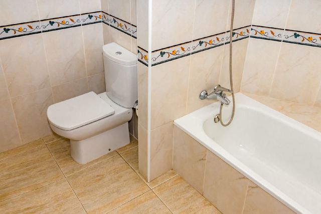 apartamento superior estudio bañera eurhostal