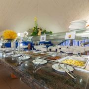 restaurante cúpula buffet eurhostal.jpg